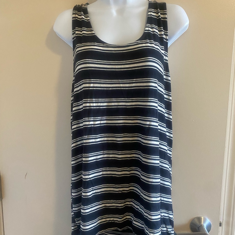 Sleeveless “Iiona” tunic tank